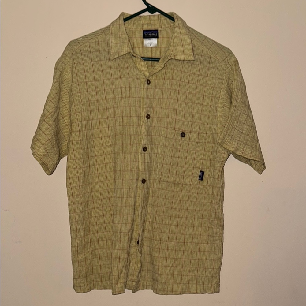 Patagonia Tan M Casual Button Down Shirt